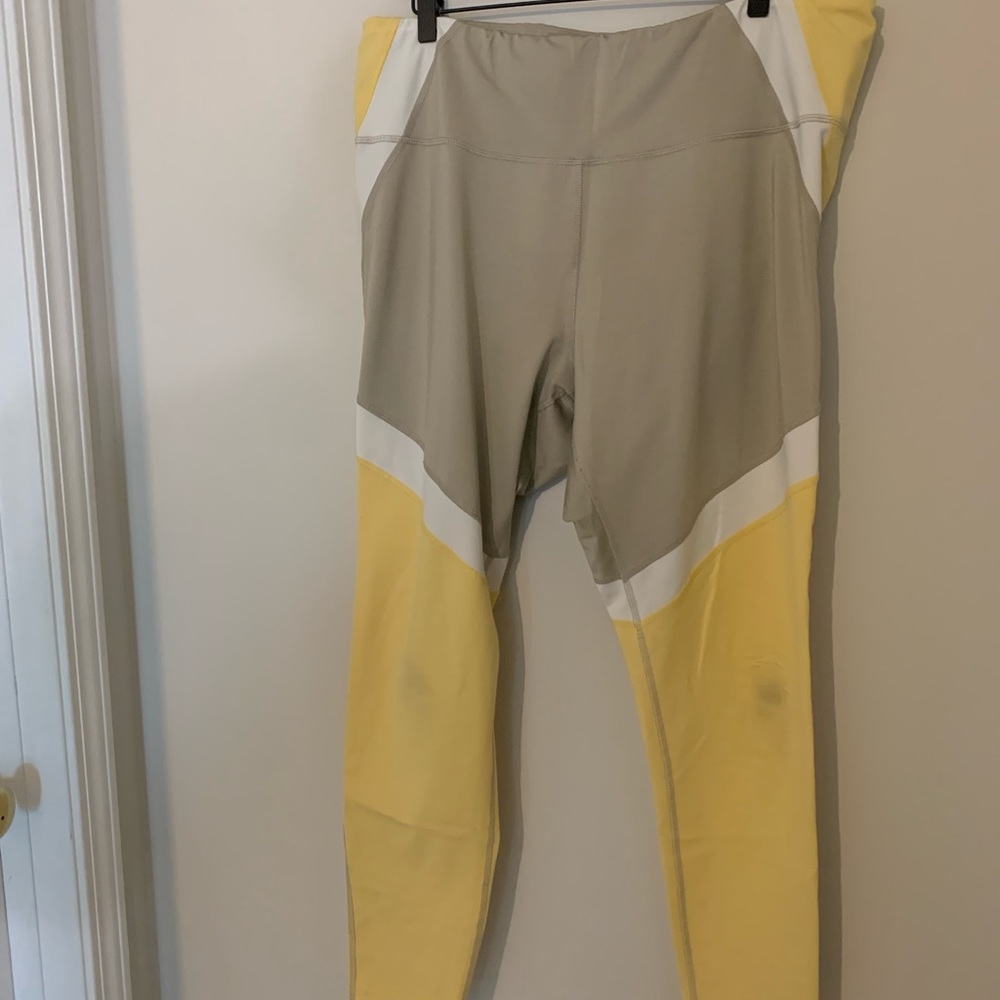 Old Navy Elevate Leggings